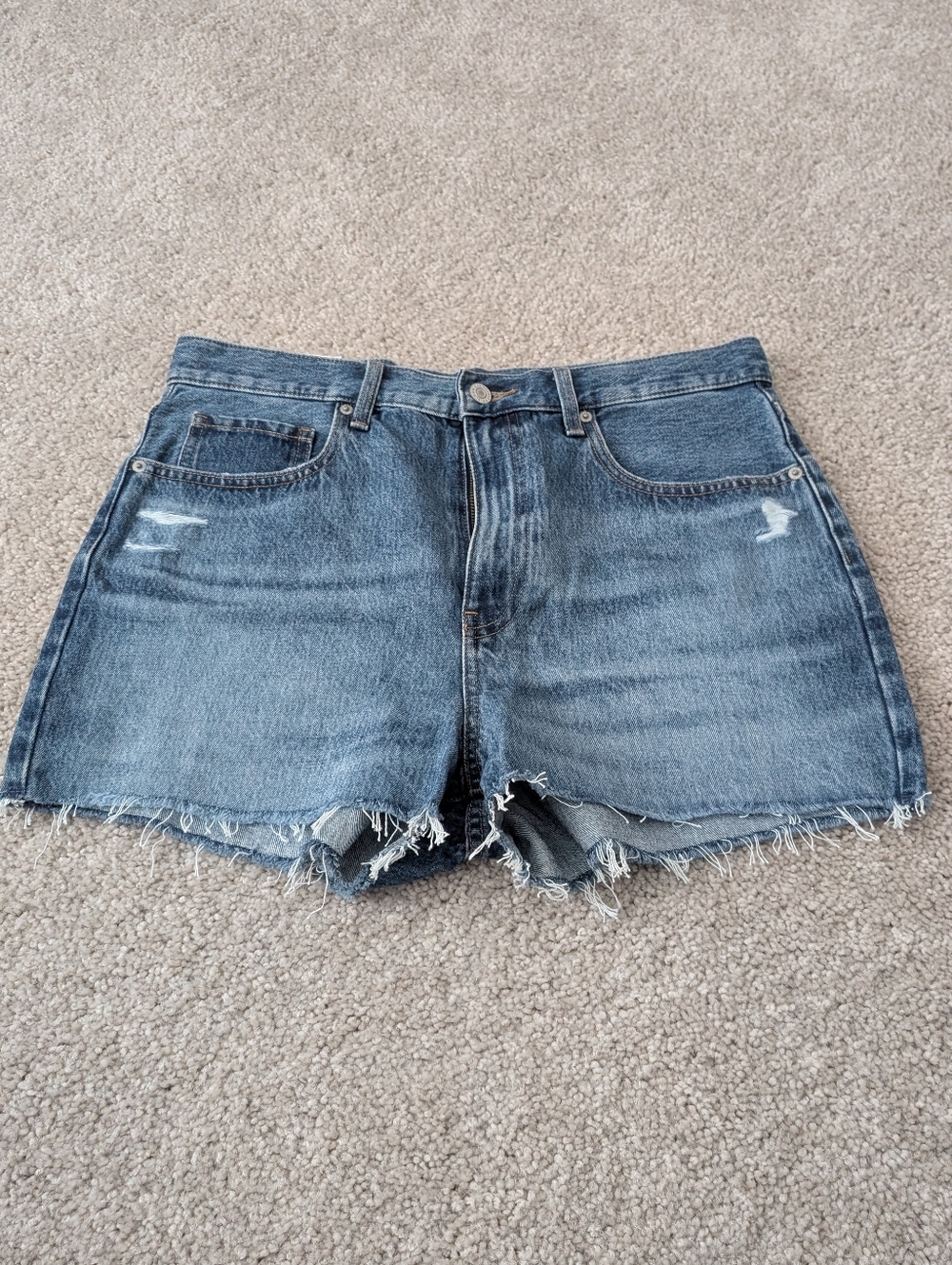 NWT UNIQLO Jeans High Rise Distressed Denim Shorts 30